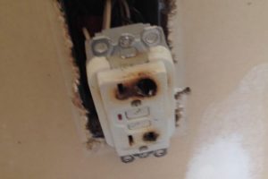 3 Signs You Need to Call an Electrician